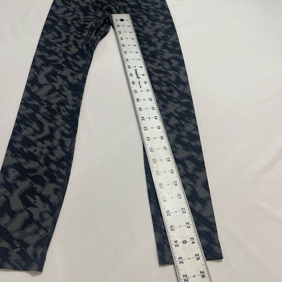 GYMSHARK Grey Black Camo Camouflage Training Leggings Size Small - Picture 8 of 10